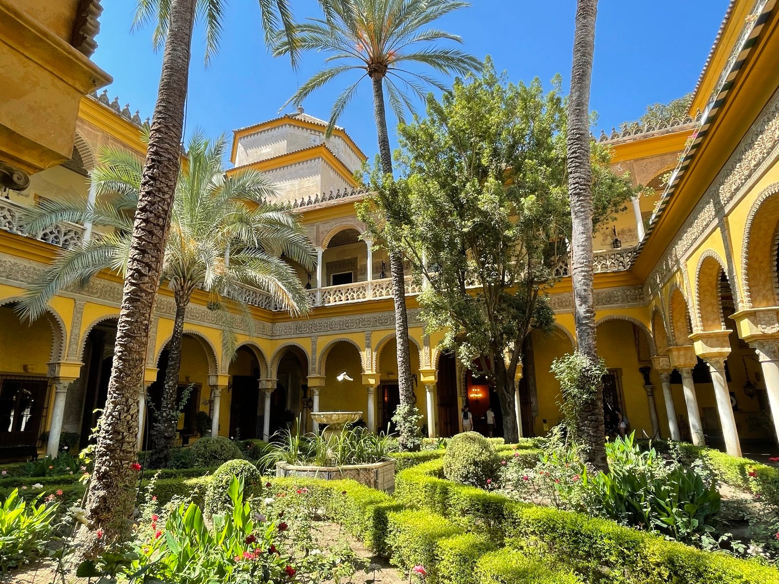 Palacio de las Dueñas, Seville